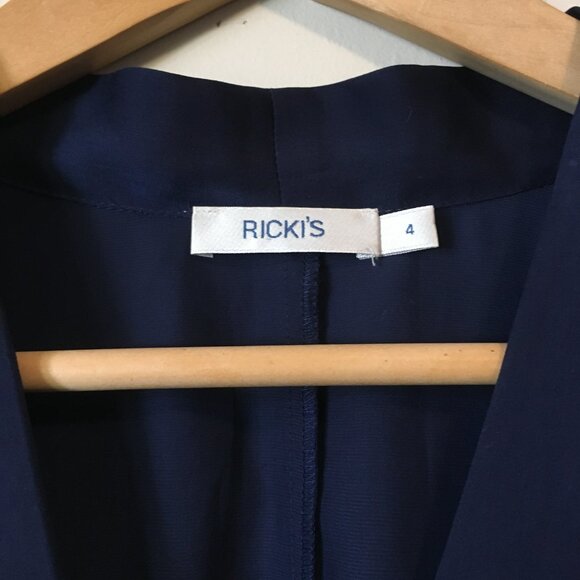 Flowing Pleated V-Neck 3/4 Sleeve Tunic Style Dark Navy Blouse - Picture 9 of 16